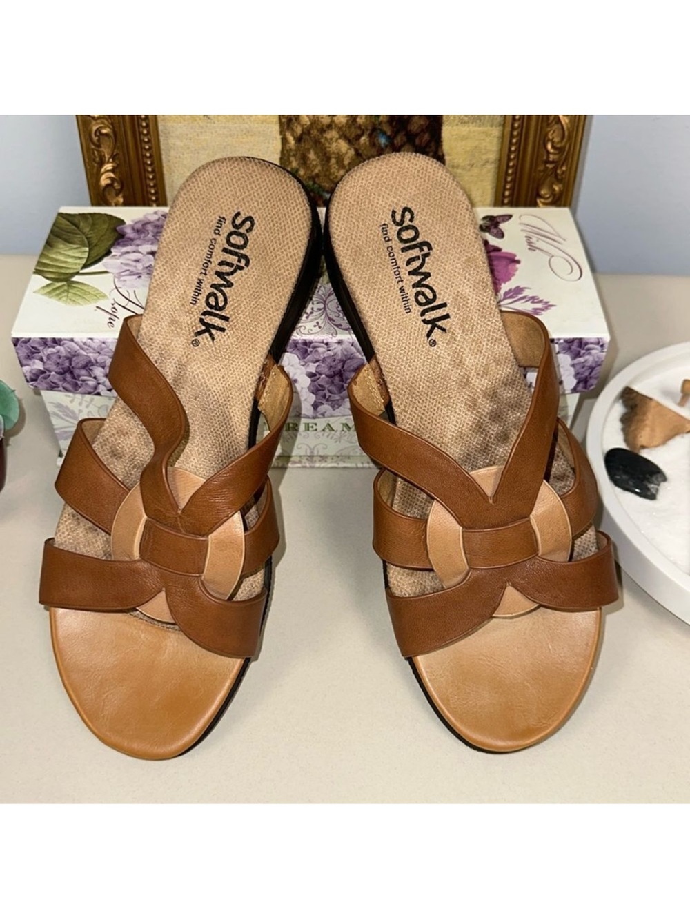 softwalk 8M Tan Brown Leather Slip On Support Soles Comfort Sandals